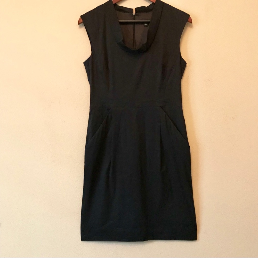 ANN TAYLOR Black Shift Dress